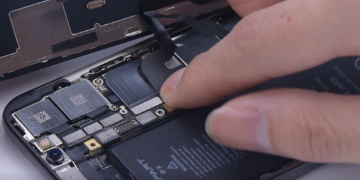 Sostituzione della batteria dell'iPhone X - Guida completa