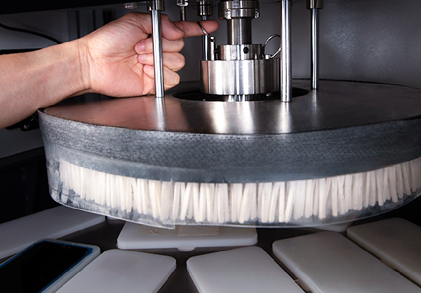 30 seconds to replace the grinding brush head
