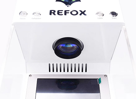 Built-in fume extractor,acrylic baffle